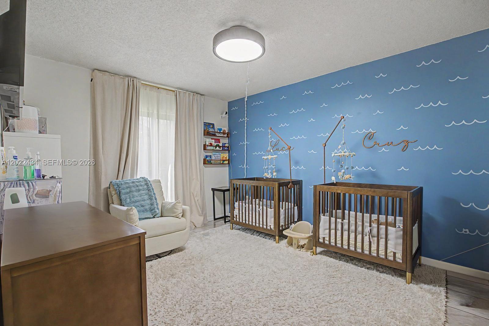 LYNBROOK COURT CONDO PH I - Residential