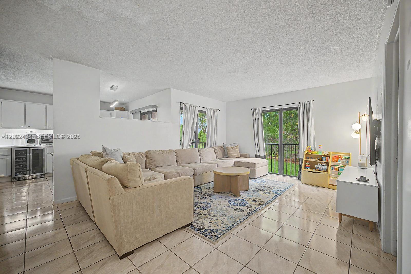 LYNBROOK COURT CONDO PH I - Residential