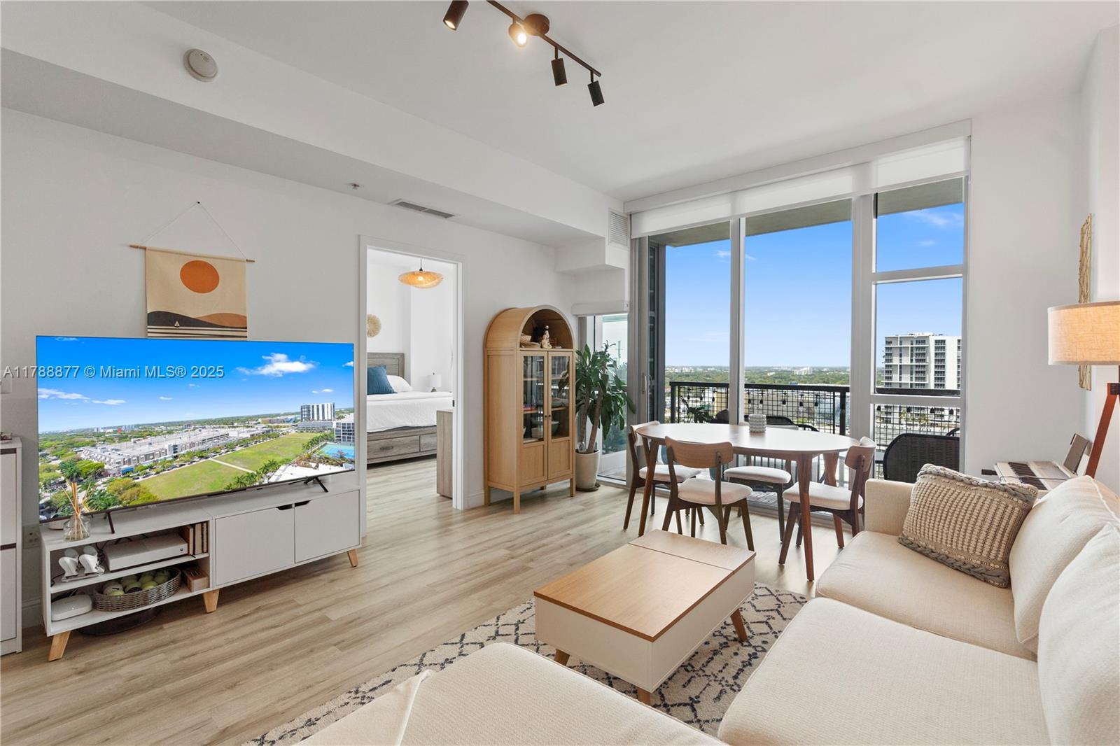 3301 NE 1st Ave H1611