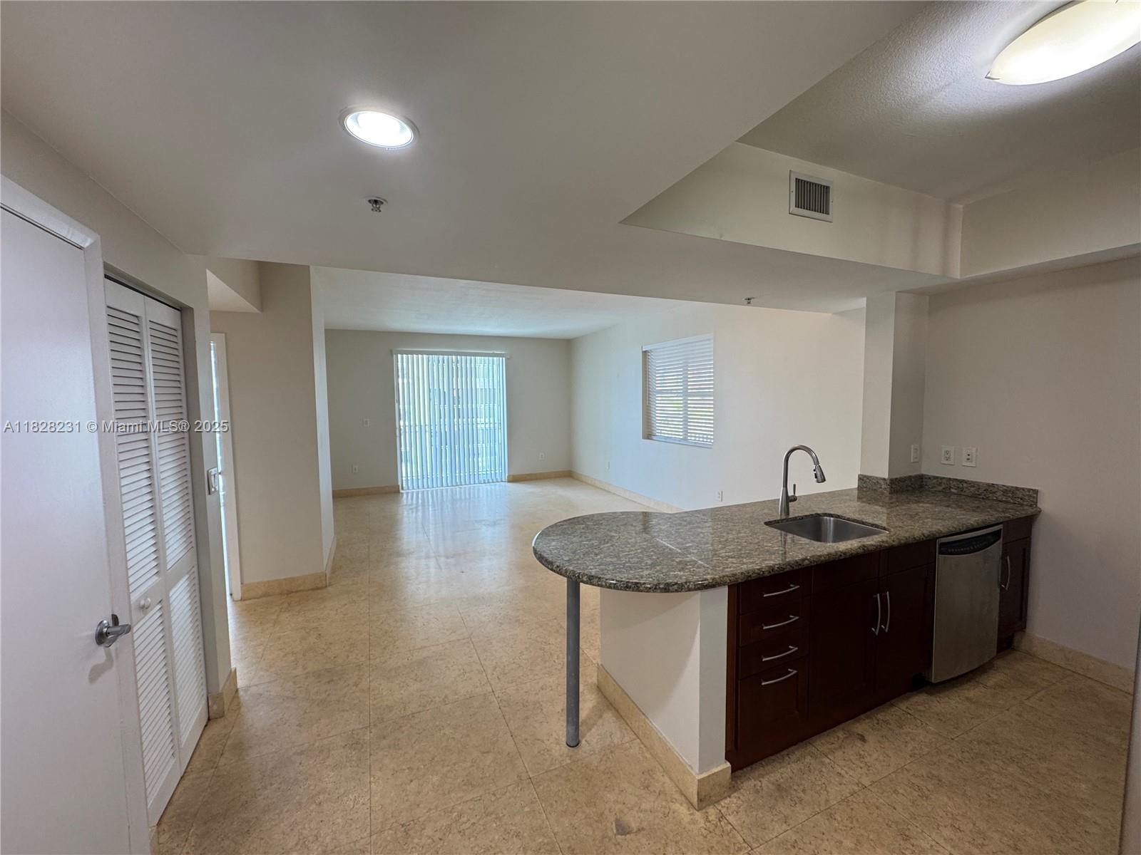 Welcome to stylish urban living in this upscale 1-bedroom, 1-bath condo, ideally located in the vibrant Downtown Dadeland community. This beautifully appointed unit features elegant marble flooring throughout, stainless steel appliances, a custom walk-in closet, and the convenience of an in-unit washer and dryer.
Enjoy resort-style amenities including a rooftop sun deck with infinity pool, relaxing hot tub, and a fully equipped fitness center. Just steps away from the MetroRail, Dadeland Mall, Publix, top-rated restaurants, coffee shops, and more. Includes one assigned garage parking space. Experience comfort, convenience, and a prime location all in one.