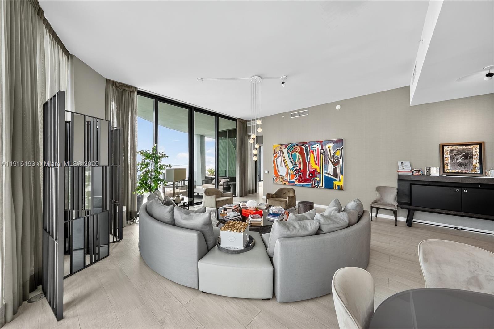 2821 S Bayshore Dr LPH-D