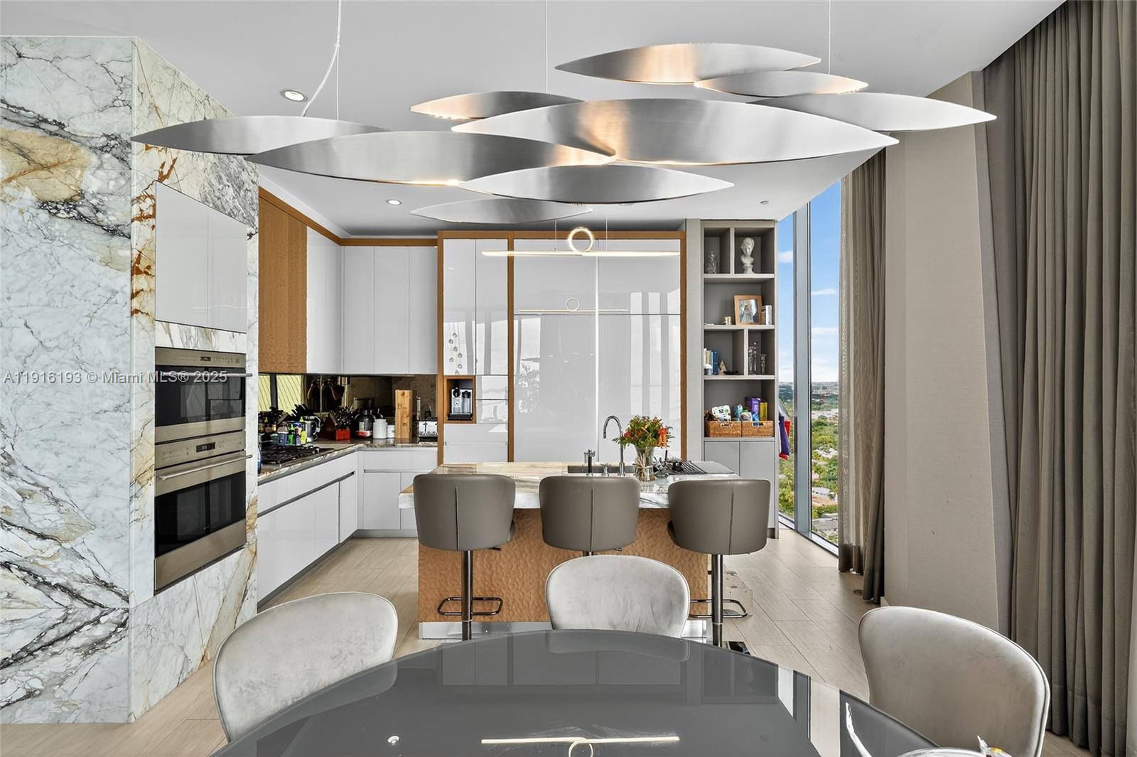 2821 S Bayshore Dr LPH-D