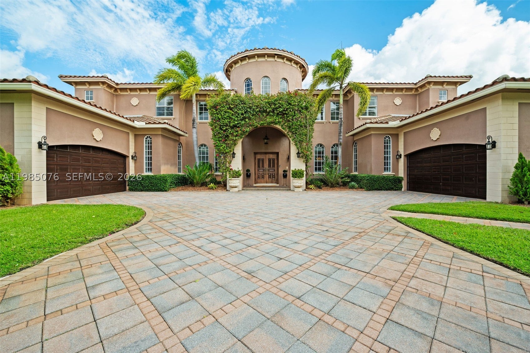 12821 Kapok Ln