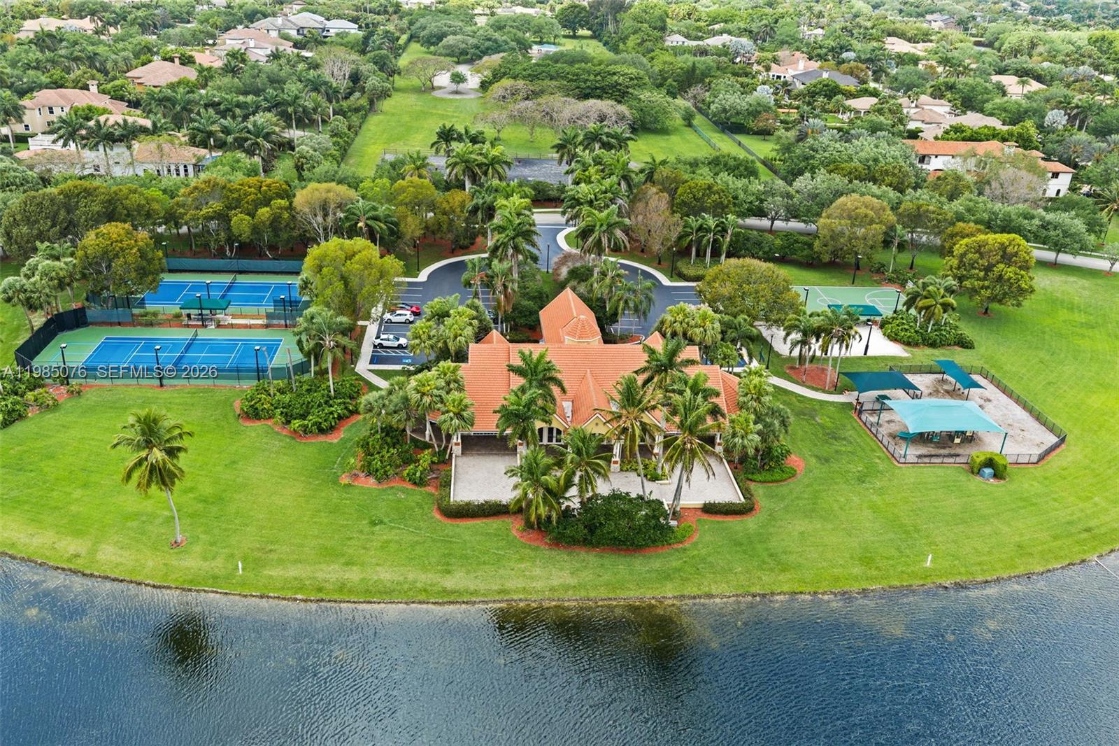 KAPOK GROVE ESTATES - Residential