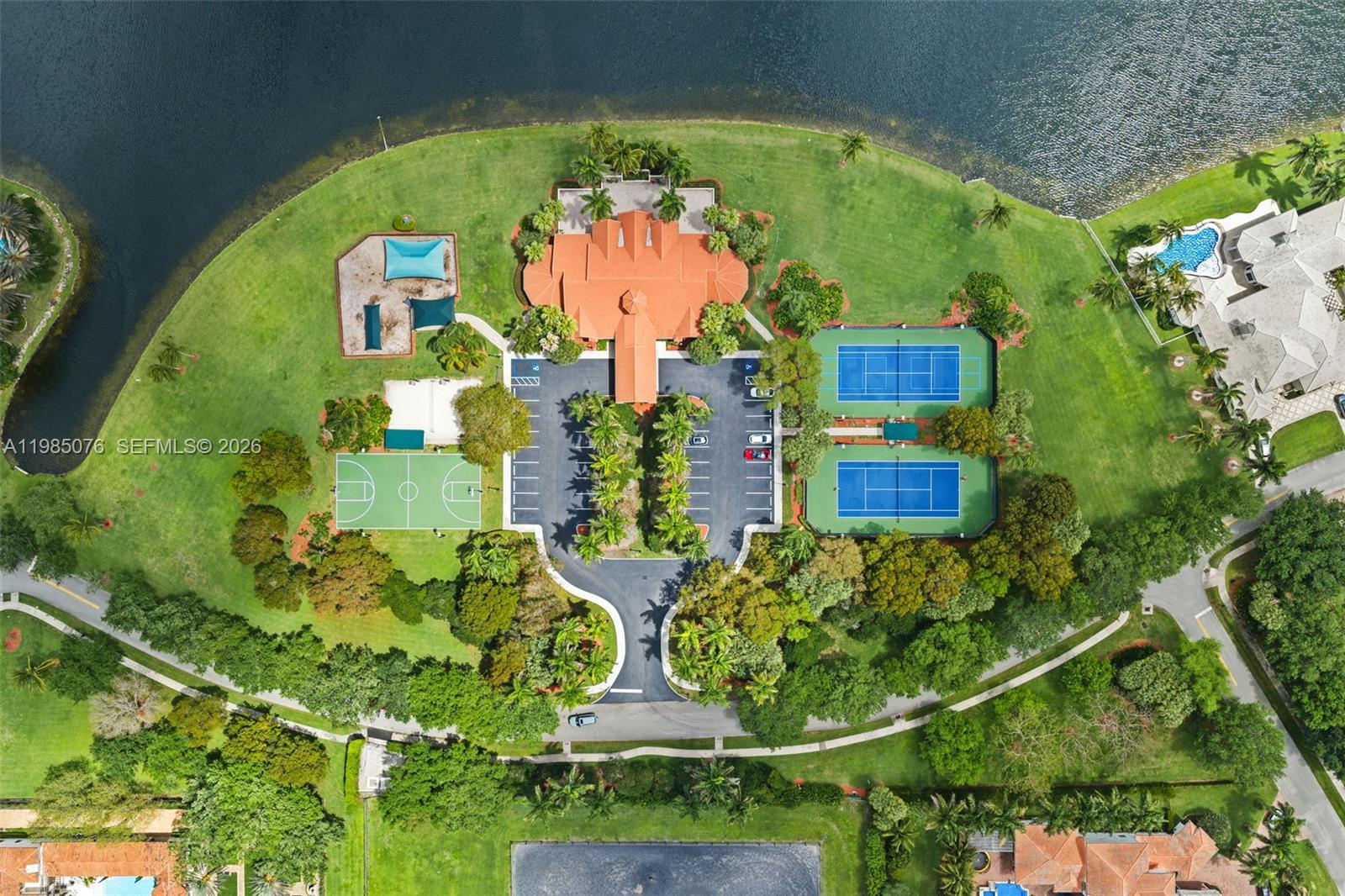 KAPOK GROVE ESTATES - Residential