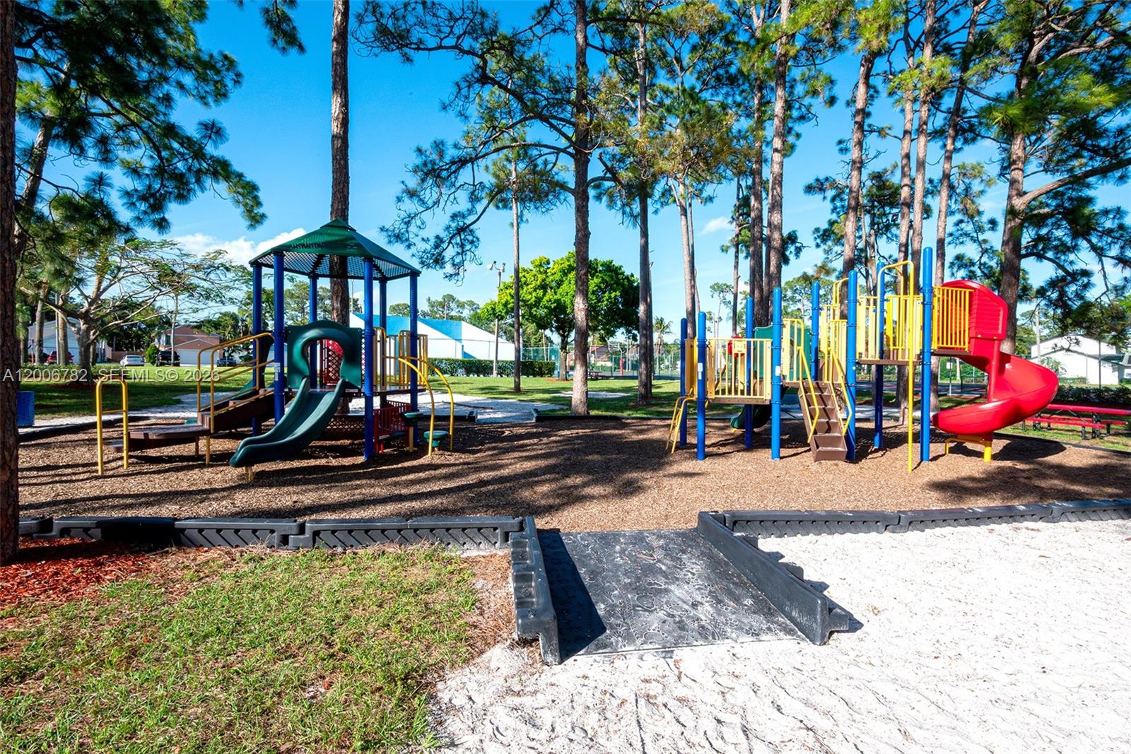 VICTORIA WOODS 4 - Residential