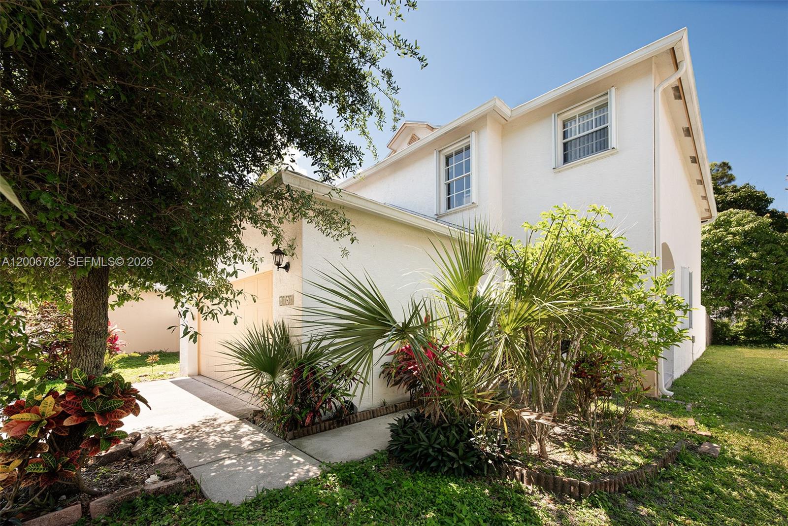 VICTORIA WOODS 4 - Residential