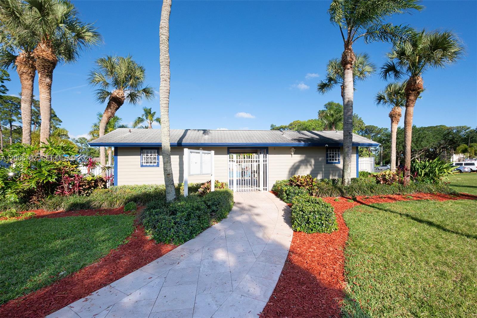 VICTORIA WOODS 4 - Residential