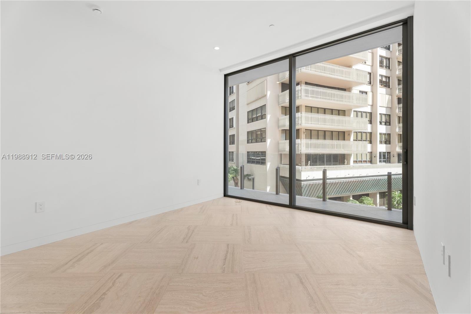 VITA GROVE ISLE - Residential