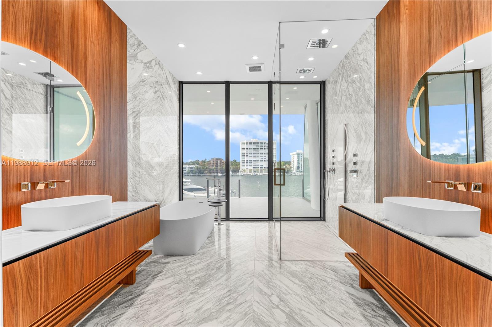 5 Grove Isle Dr S303