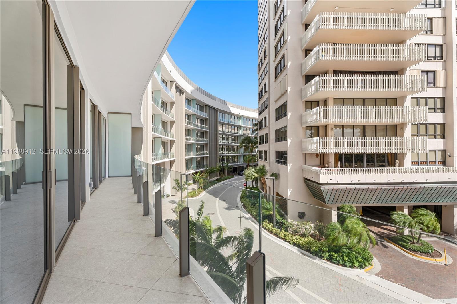 VITA GROVE ISLE - Residential