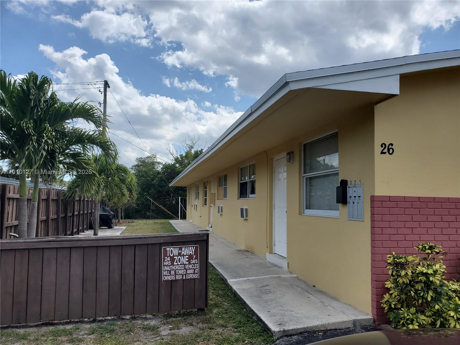 DALTON MANOR - Residential Lease