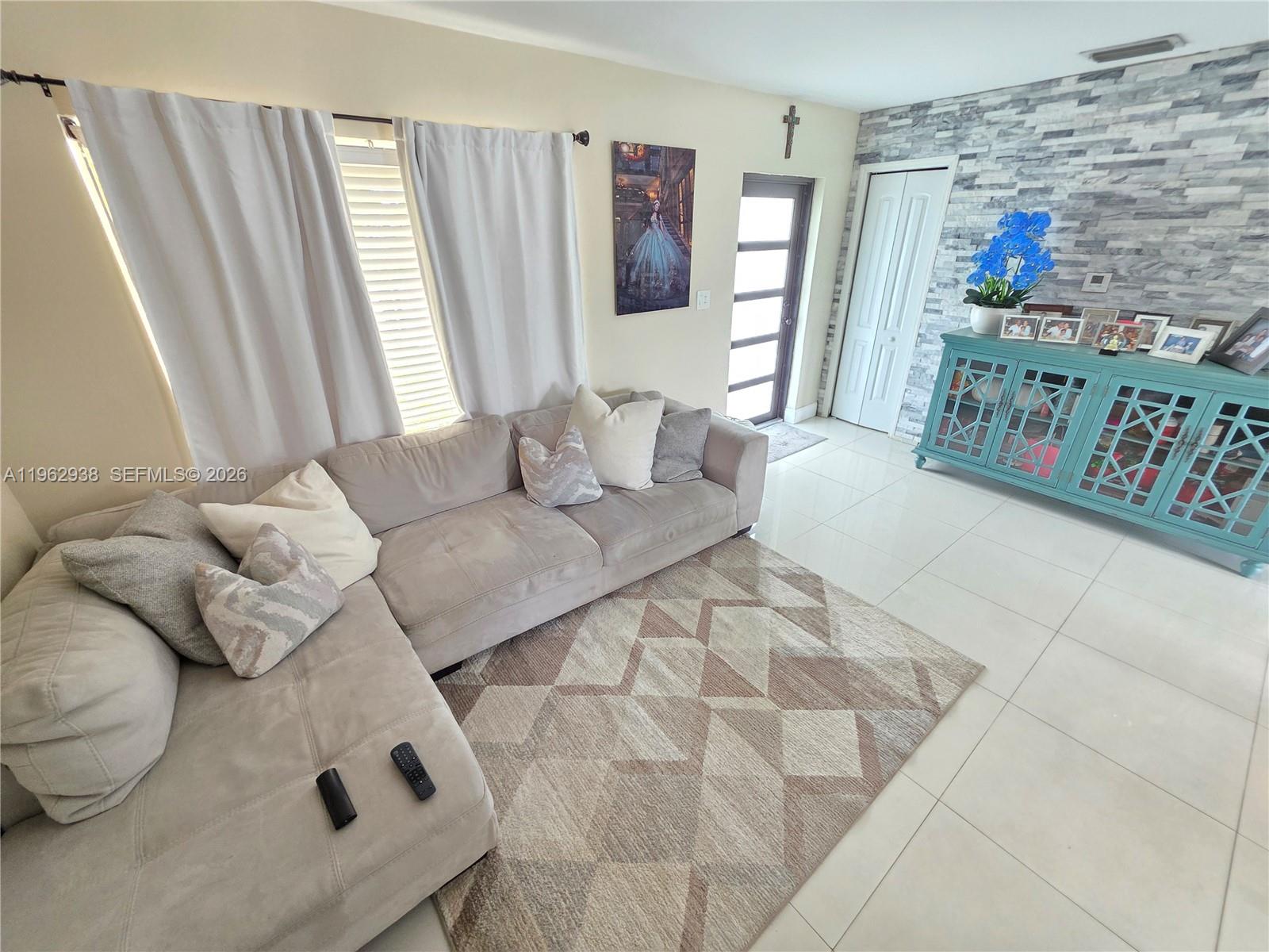 CAROL CITY GDNS 1ST ADDN - Residential