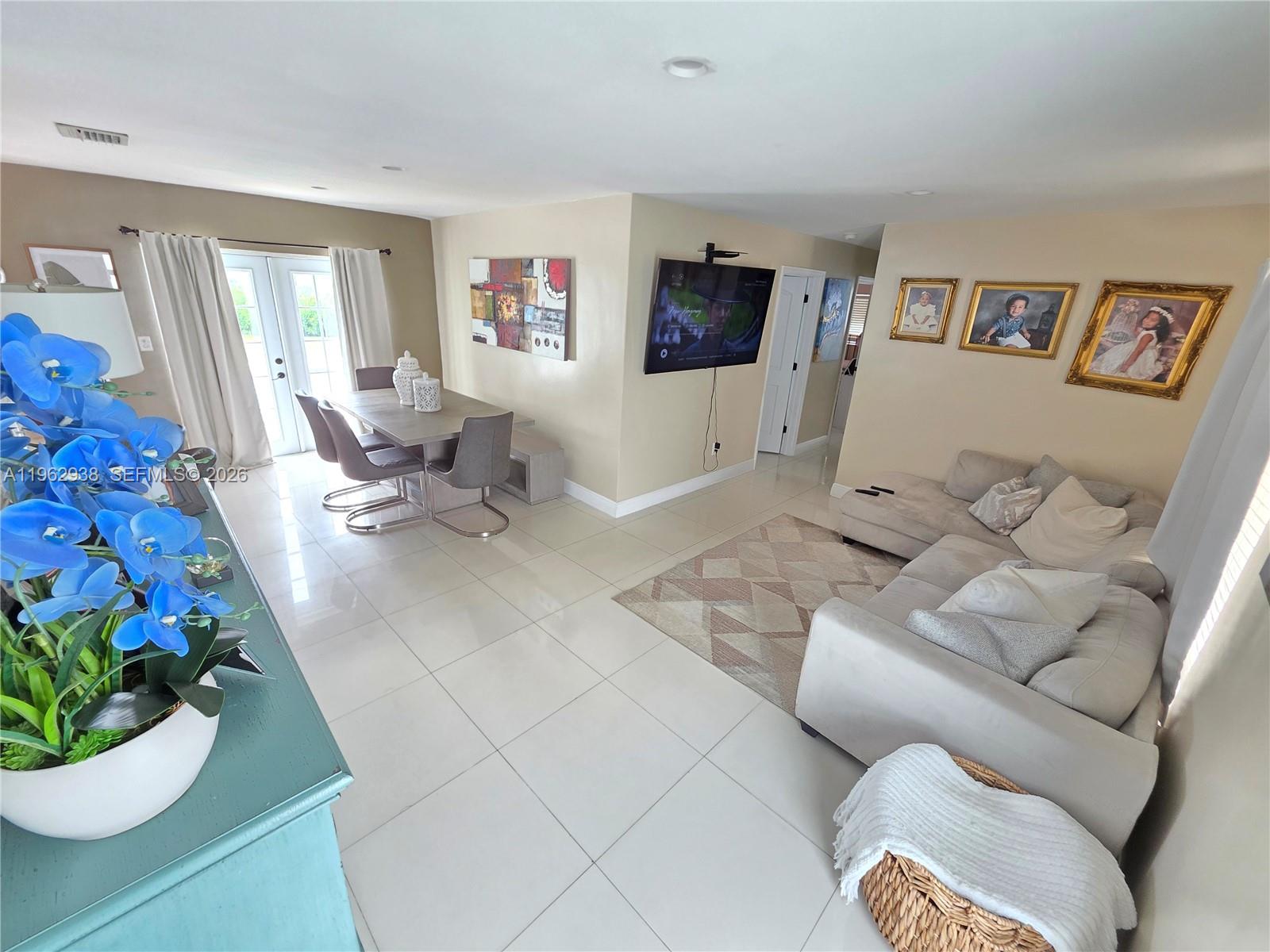 CAROL CITY GDNS 1ST ADDN - Residential