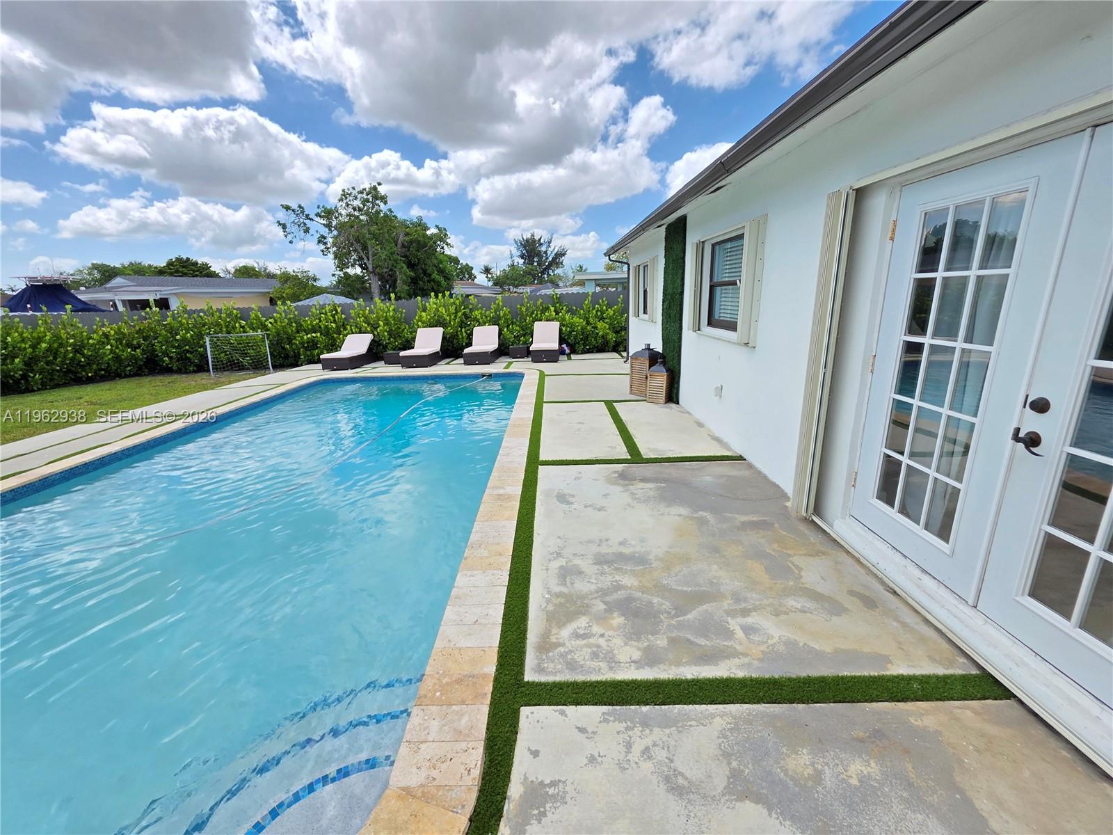 CAROL CITY GDNS 1ST ADDN - Residential