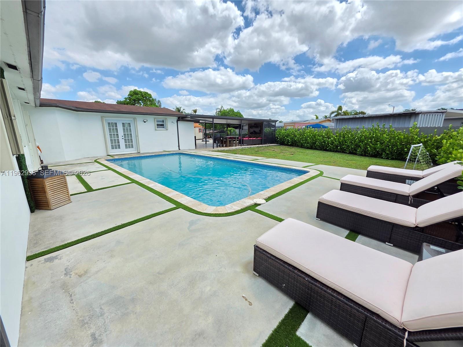 CAROL CITY GDNS 1ST ADDN - Residential