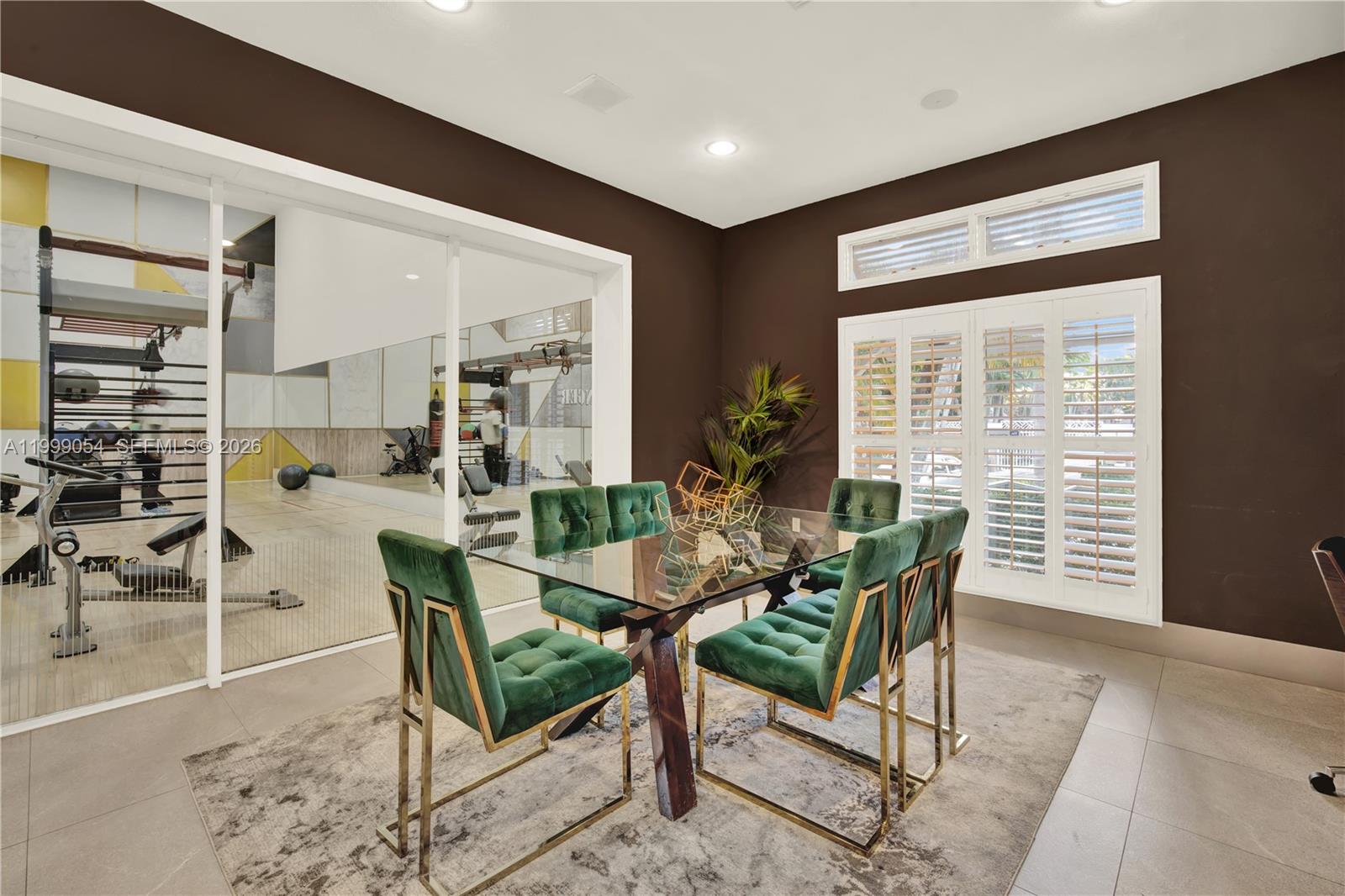 VISTA LAGO AT THE HAMMOCK - Residential