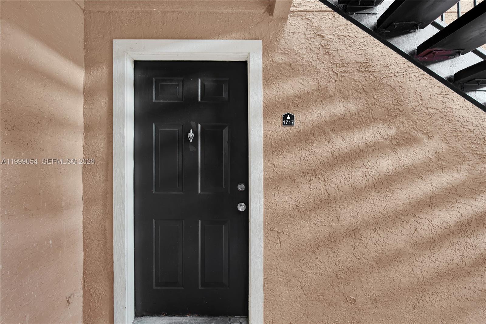 VISTA LAGO AT THE HAMMOCK - Residential