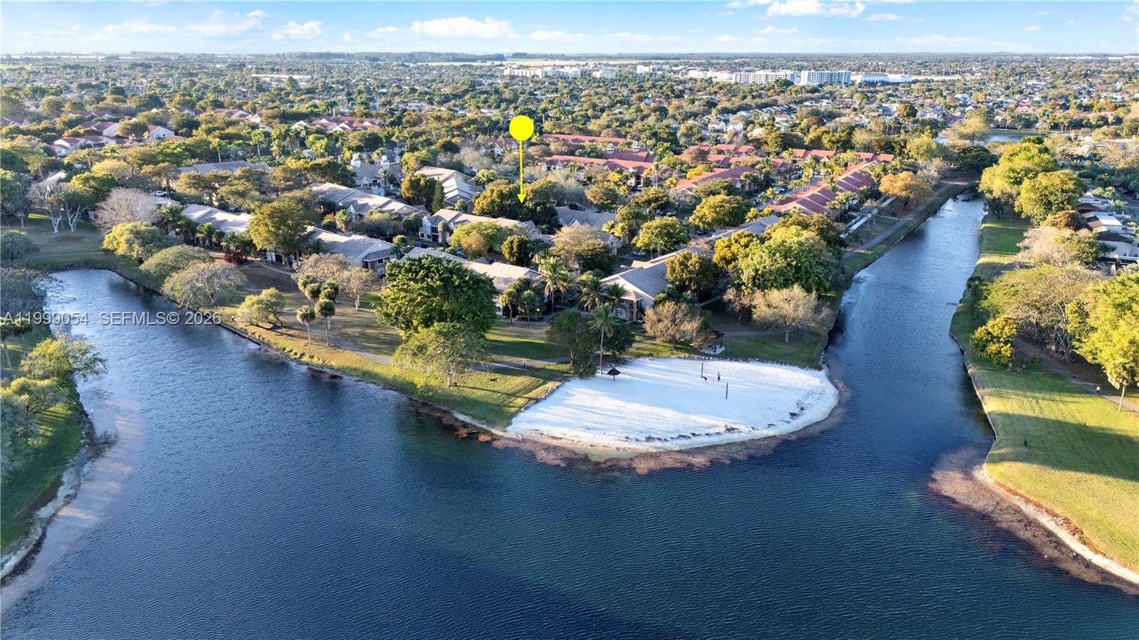 VISTA LAGO AT THE HAMMOCK - Residential