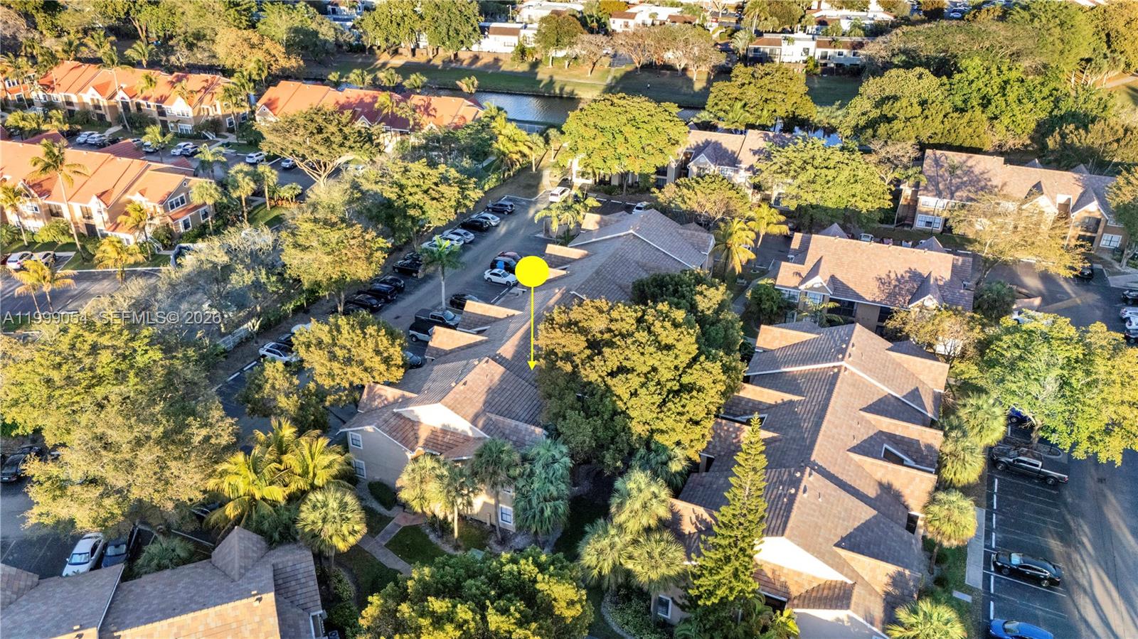 VISTA LAGO AT THE HAMMOCK - Residential