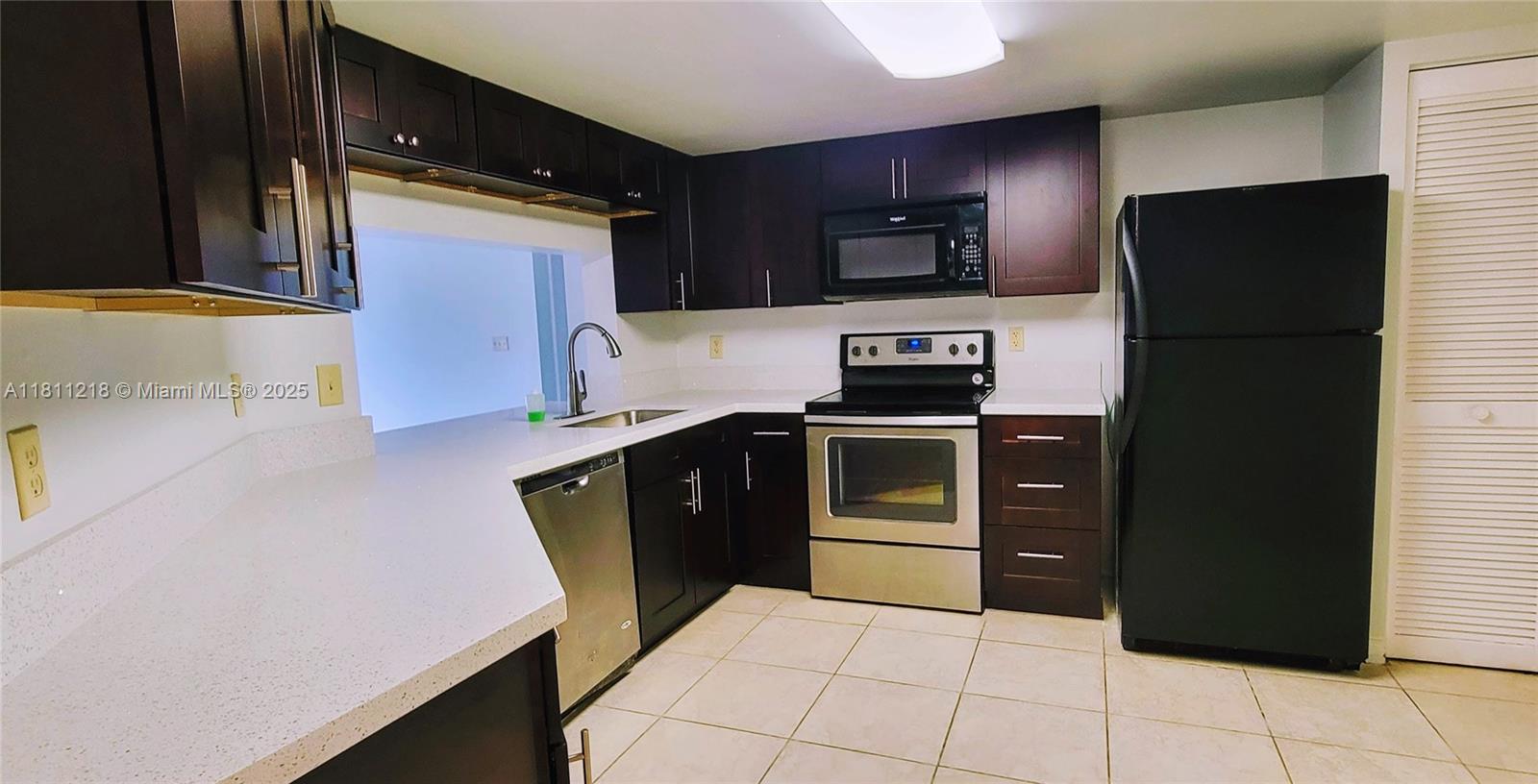 9977 Westview Dr 117
