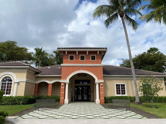 GRAND ISLES CONDO - Residential