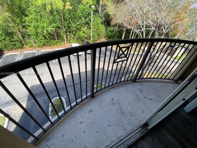 GRAND ISLES CONDO - Residential
