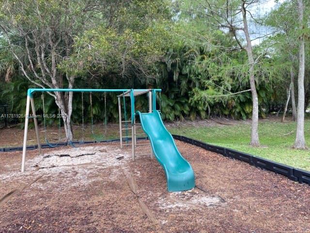 GRAND ISLES CONDO - Residential