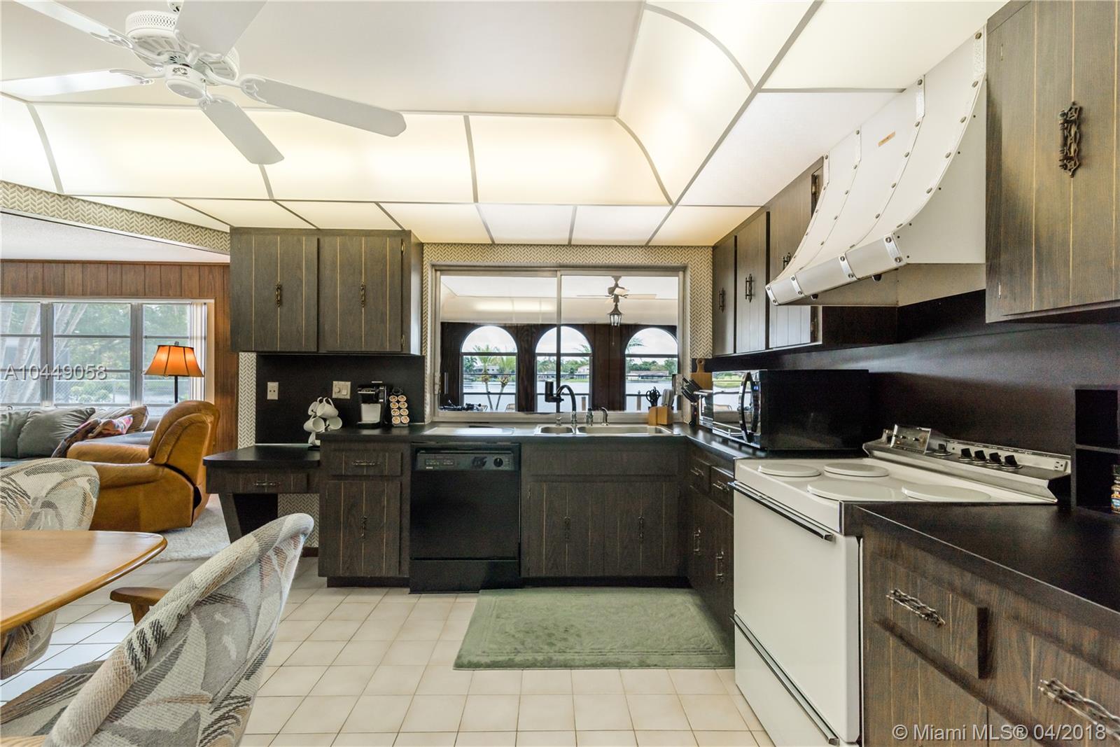 ROYAL PALM SOUTH SEC 1 - Residential