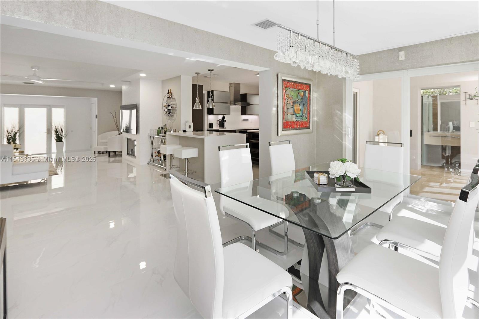 VENICE 8-12 B - Residential