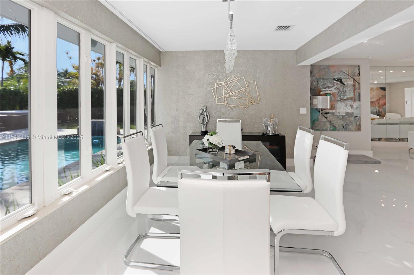 VENICE 8-12 B - Residential