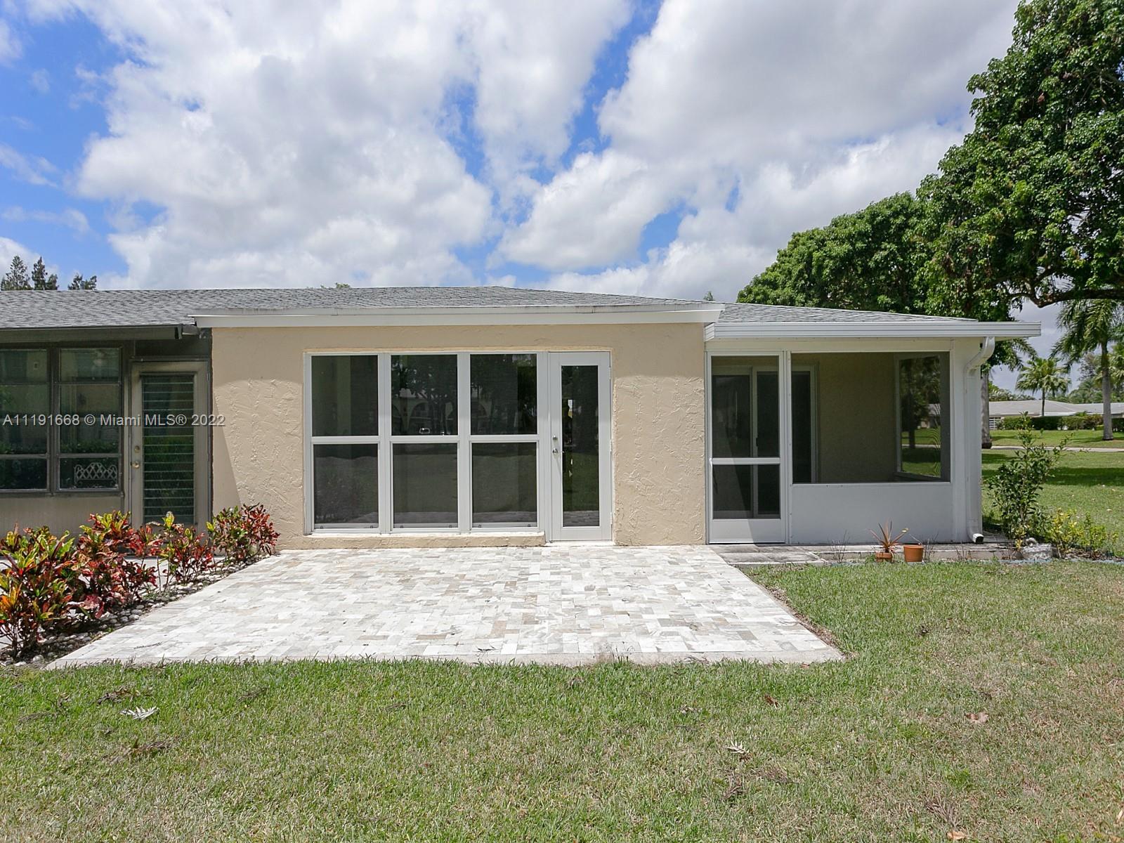 PALM GREENS AT VILLA DEL - Residential