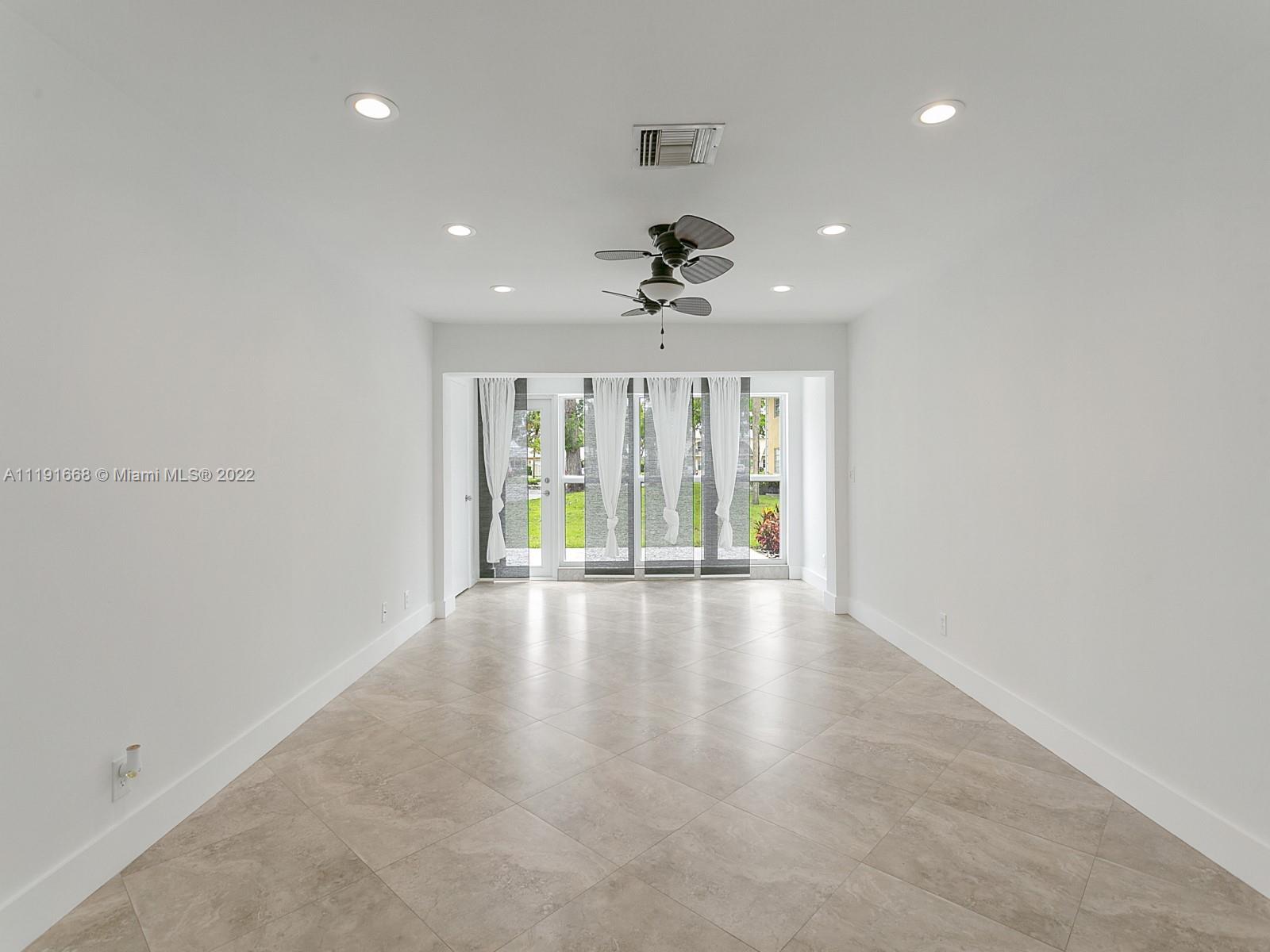 PALM GREENS AT VILLA DEL - Residential