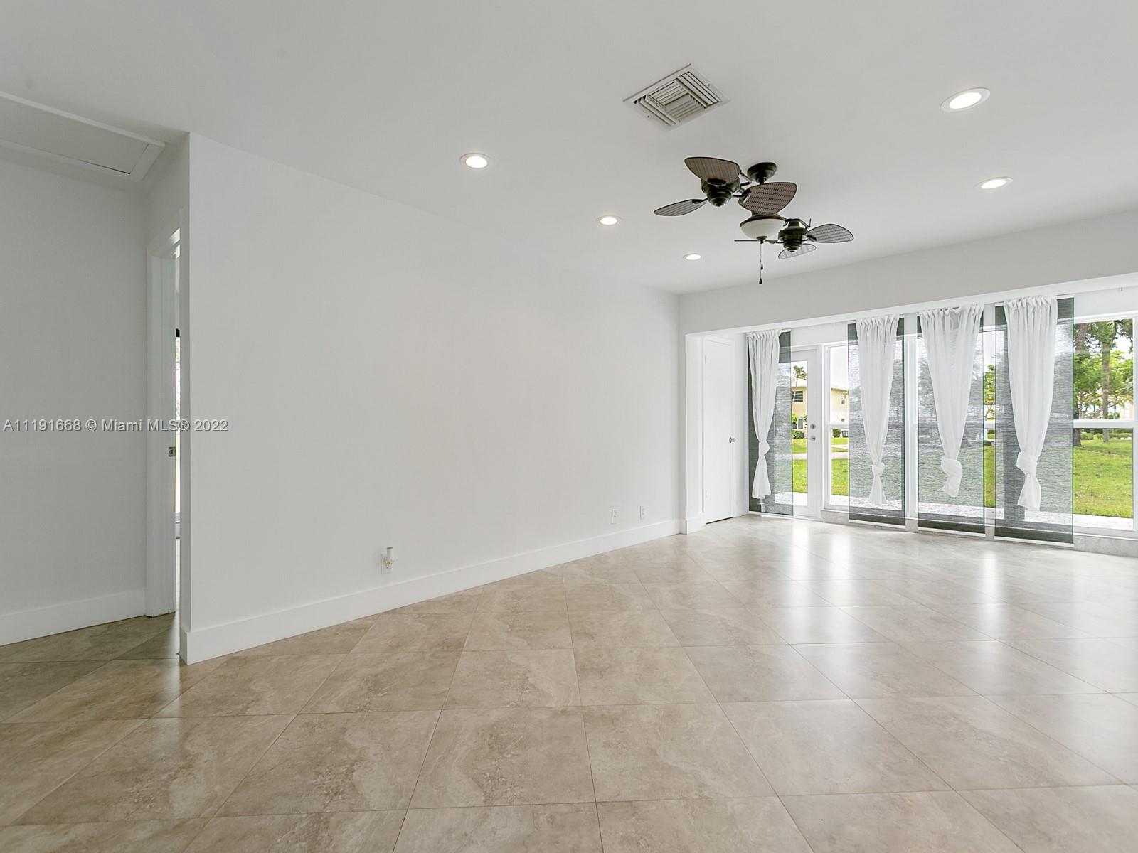 PALM GREENS AT VILLA DEL - Residential