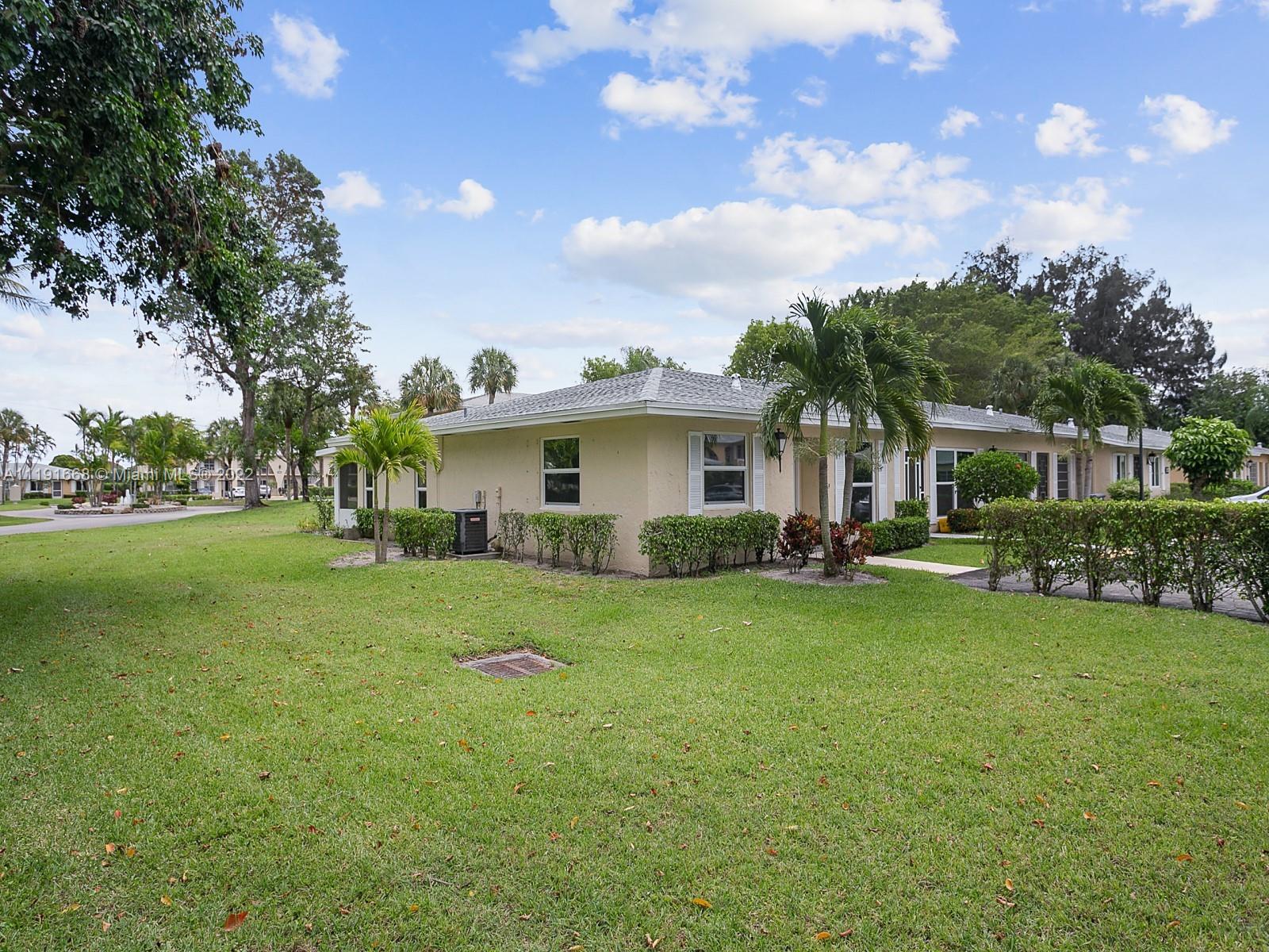PALM GREENS AT VILLA DEL - Residential
