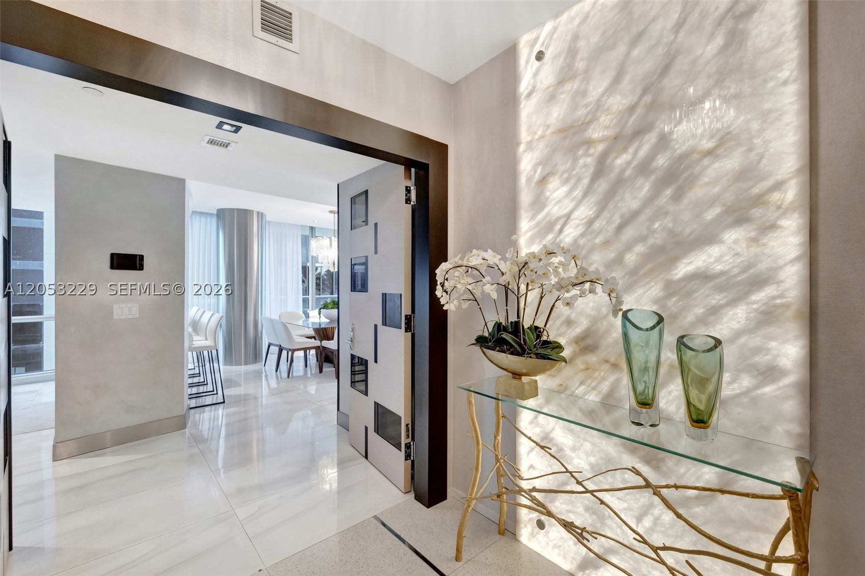17121 Collins Ave 808