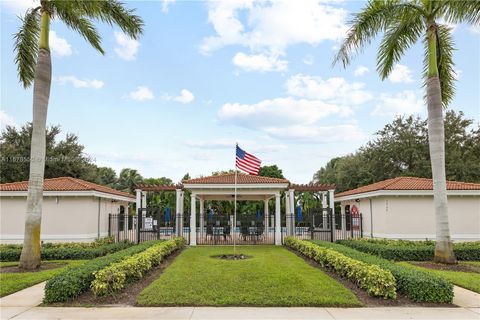 A home in Lauderdale Lakes