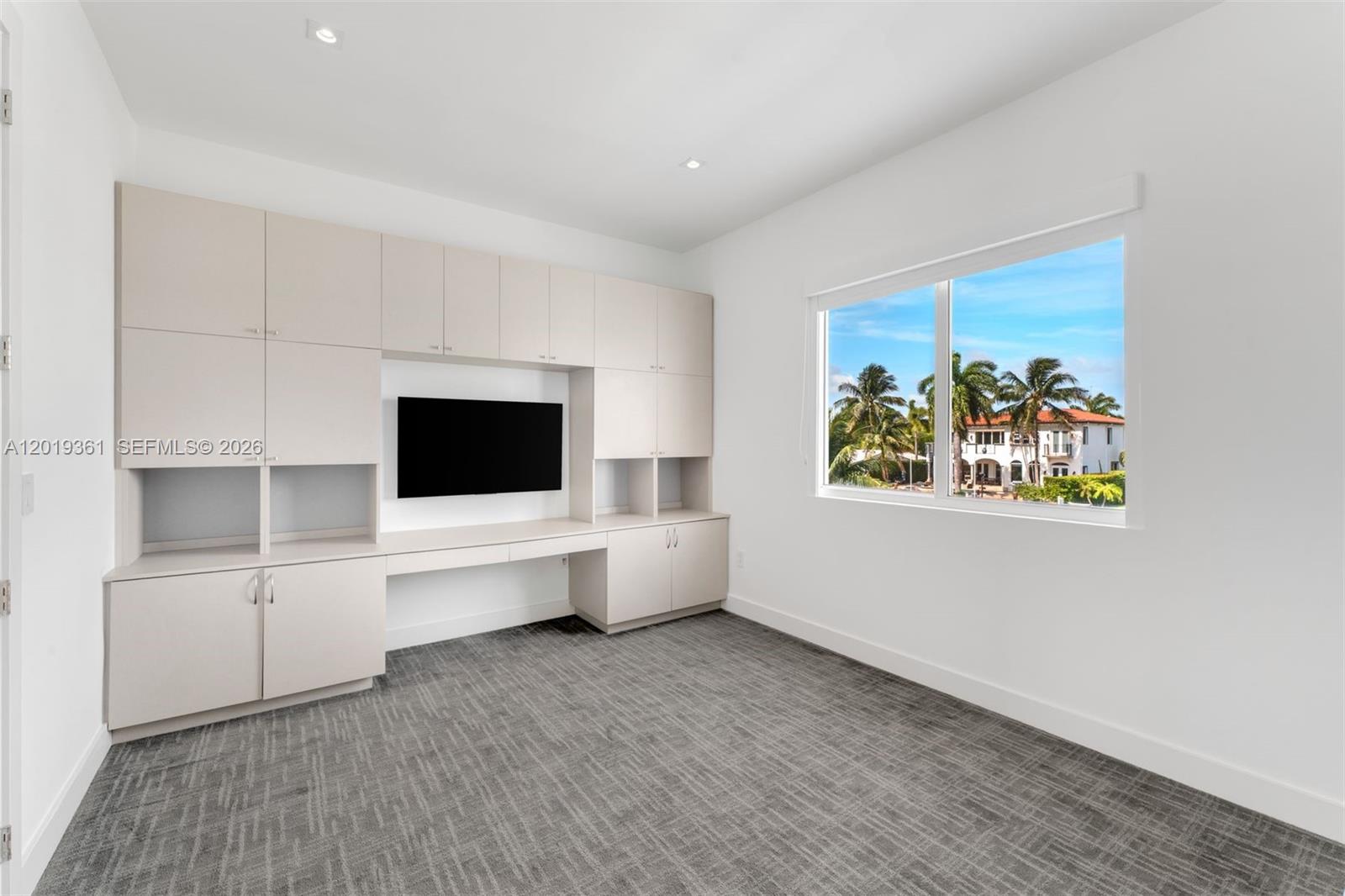 CORONADO HARBOR - Residential