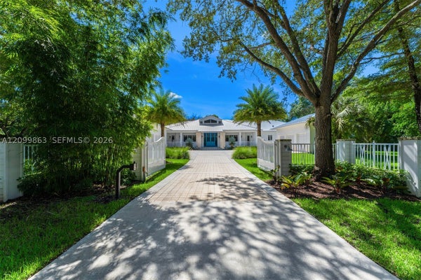 7900 SW 118TH ST, PINECREST, FL 33156 - Image 093e737e9ddeeea856b3bb882d37cfc5/3904182967