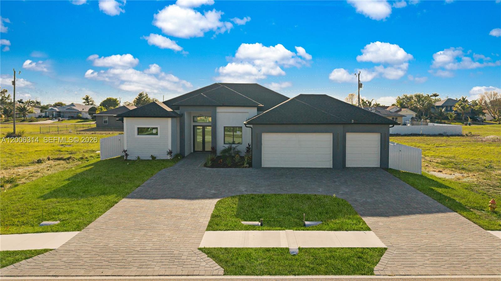 CAPE CORAL - Residential