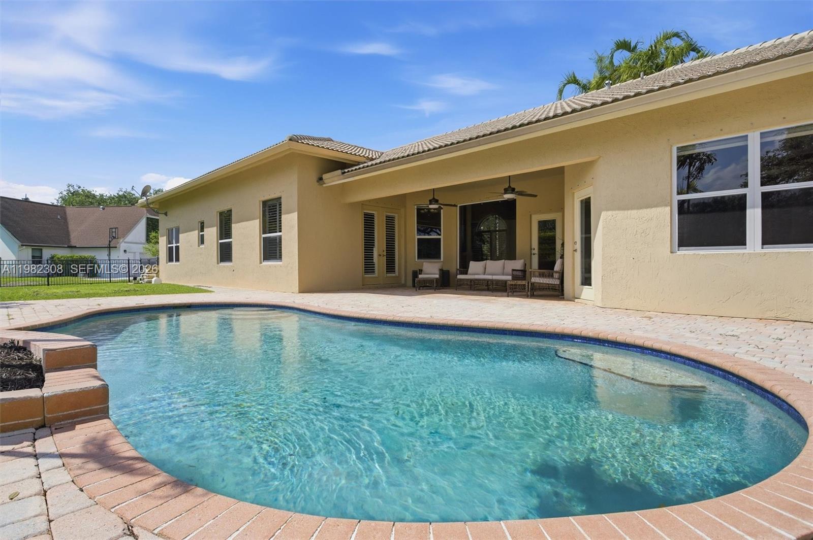 DAVIE WHISPERING PINES - Residential