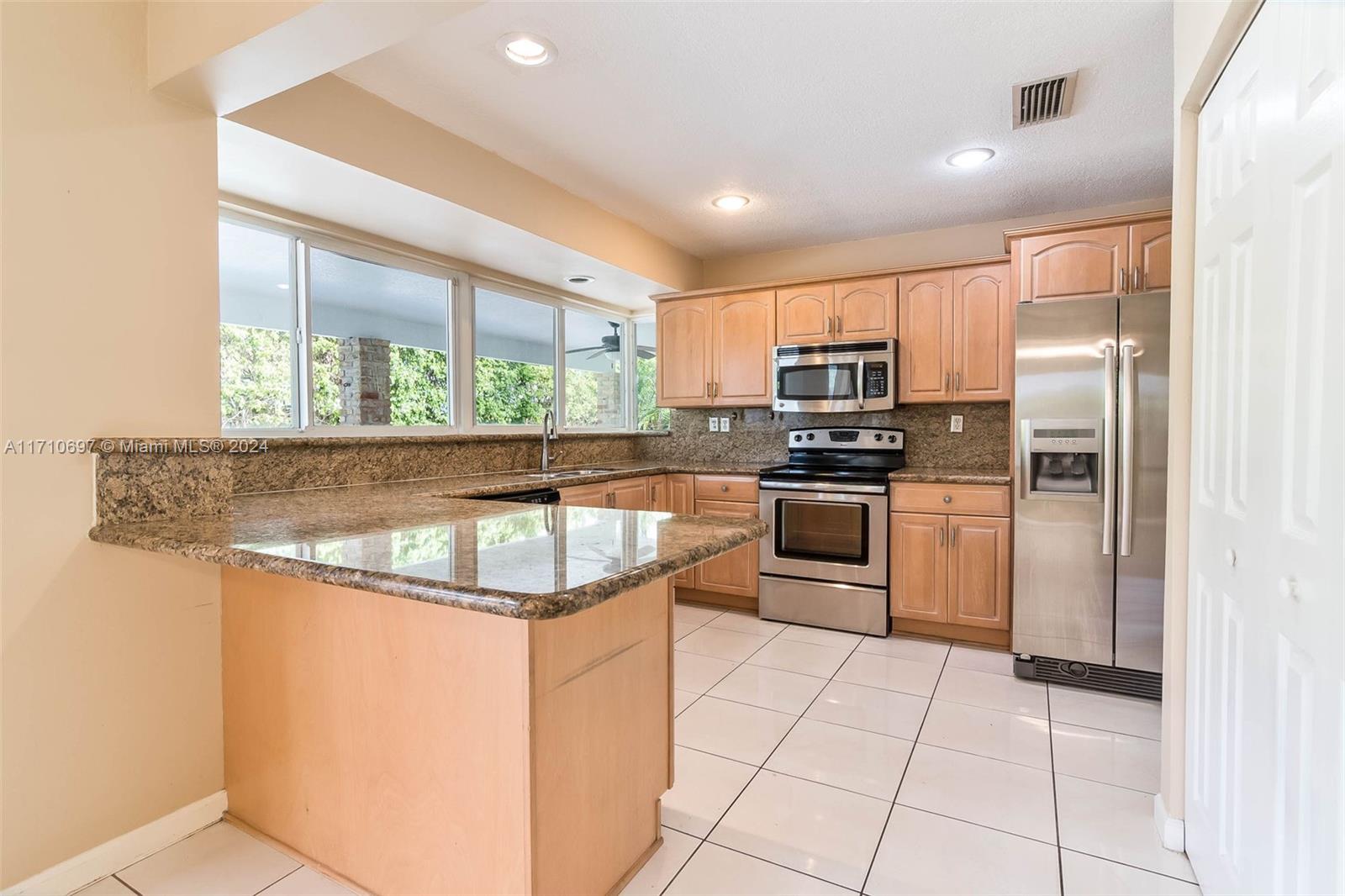 GLEN COVE SEC 2 - Residential Lease