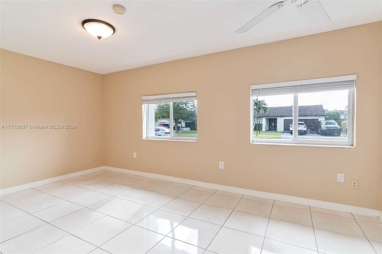 GLEN COVE SEC 2 - Residential Lease