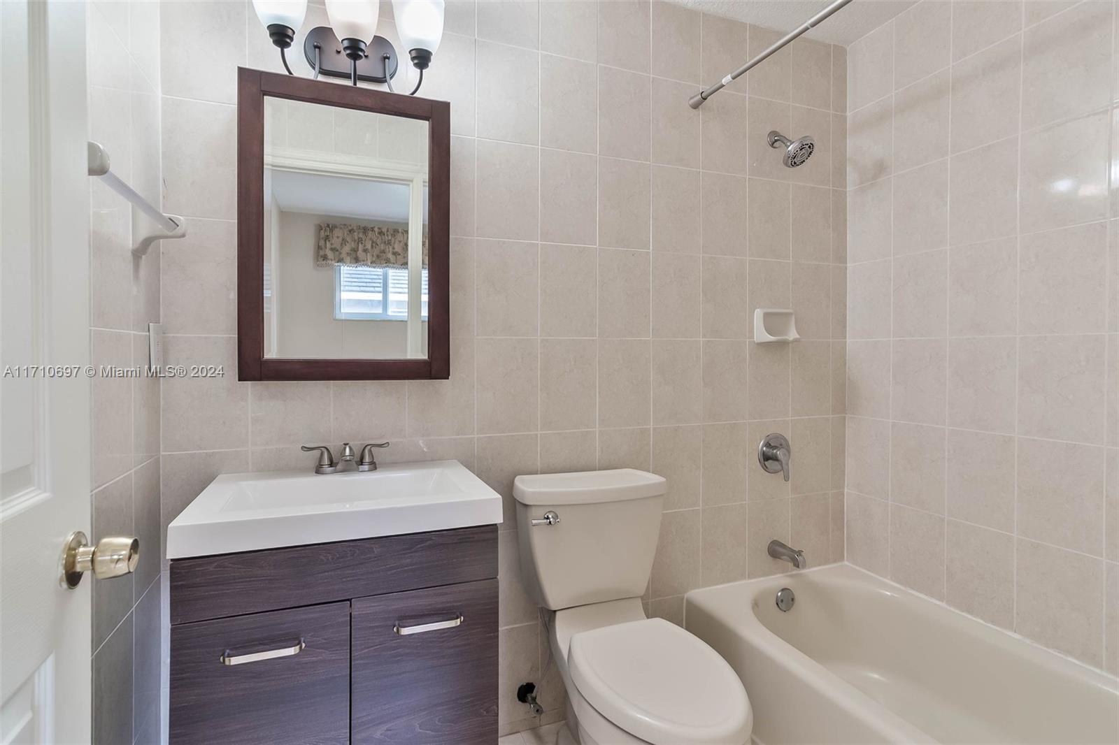 GLEN COVE SEC 2 - Residential Lease