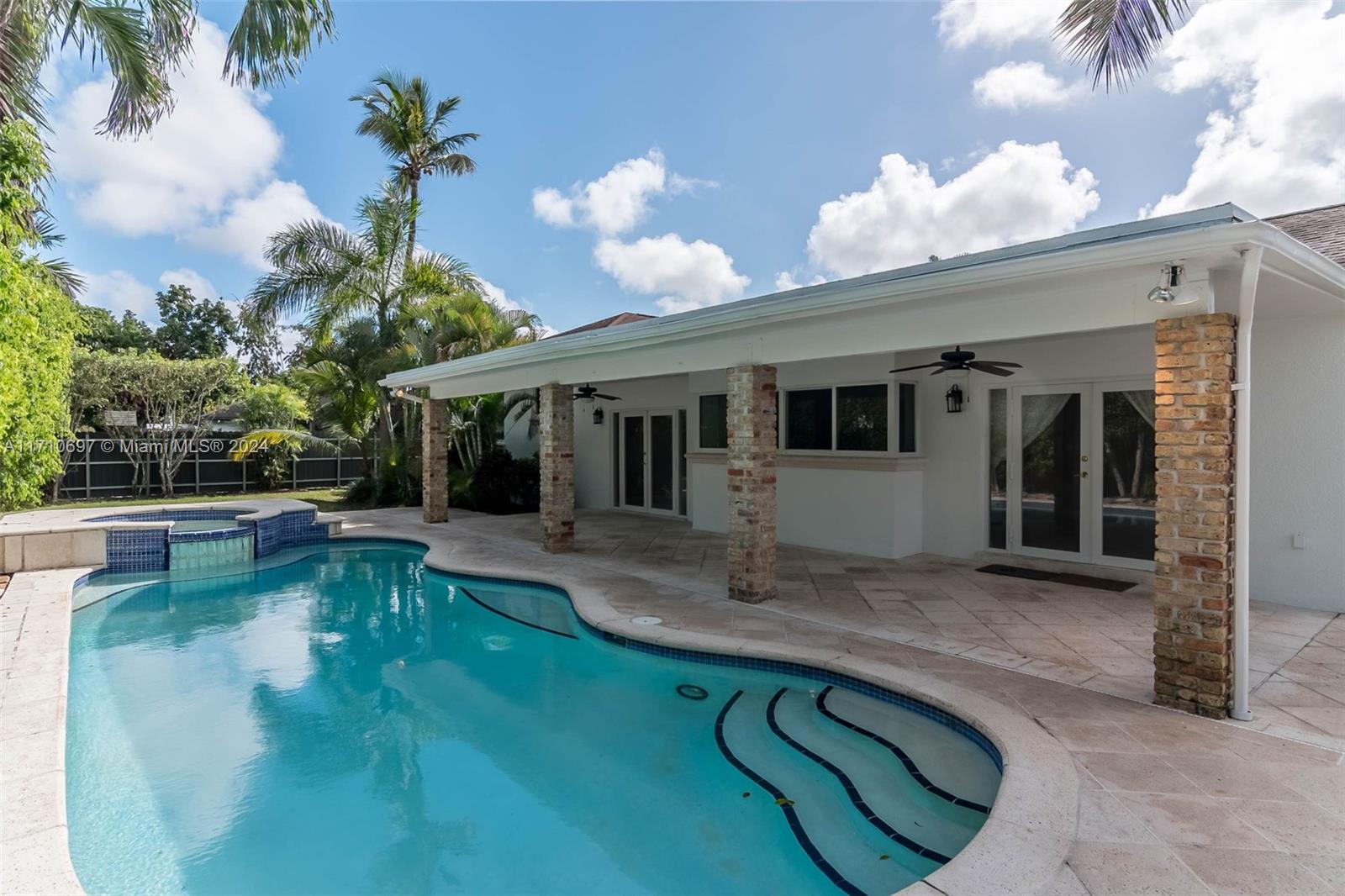 GLEN COVE SEC 2 - Residential Lease