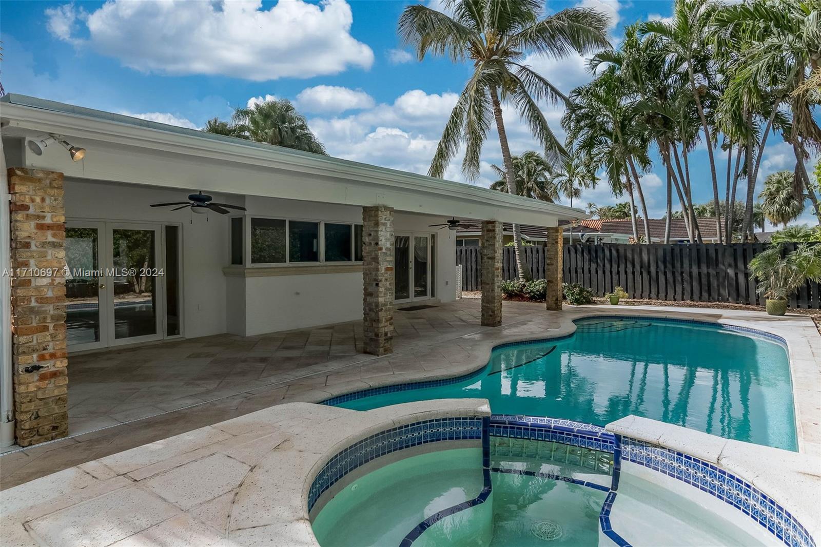 GLEN COVE SEC 2 - Residential Lease