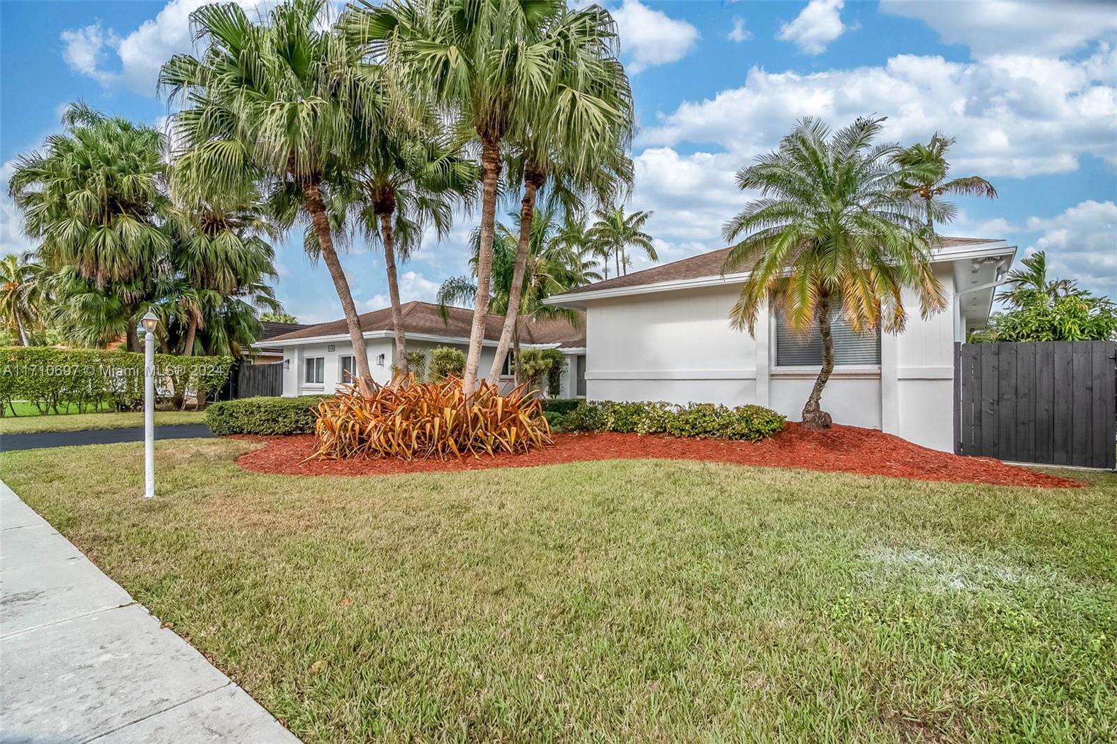 GLEN COVE SEC 2 - Residential Lease