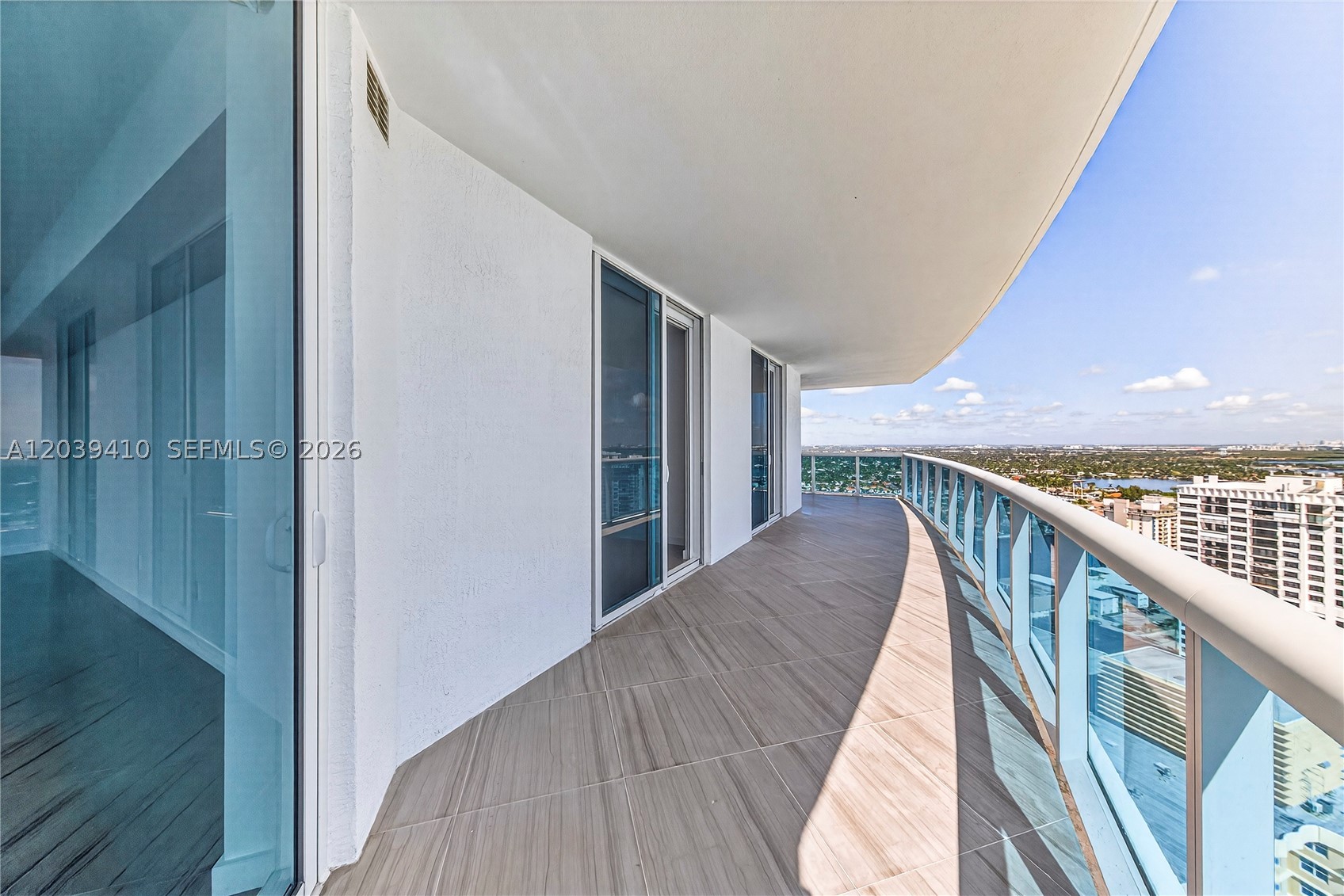 2711 S OCEAN DR 3102