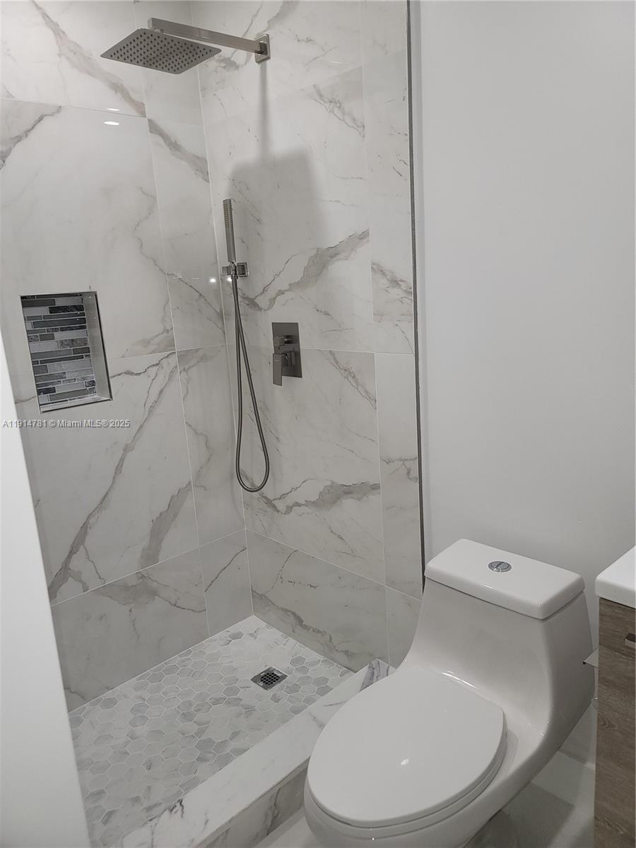 WESTWOOD ESTATES - Residential Lease