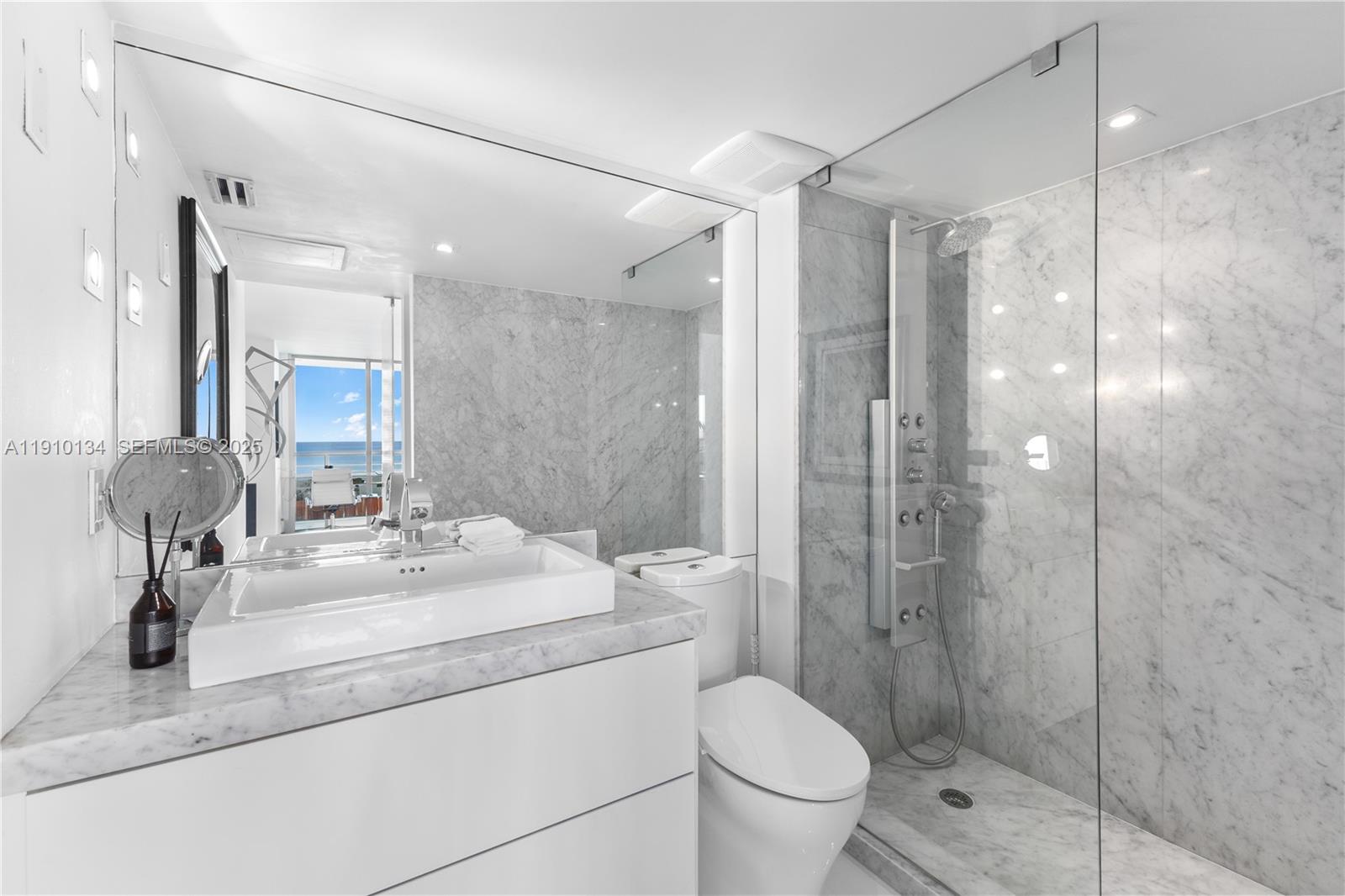 SOUTH POINTE TOWERS CONDO - Residential